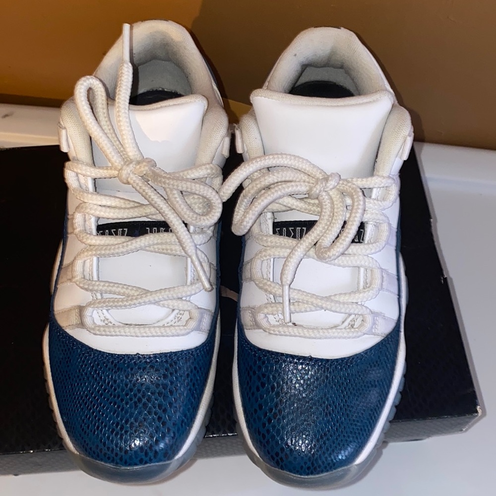 Retro 11